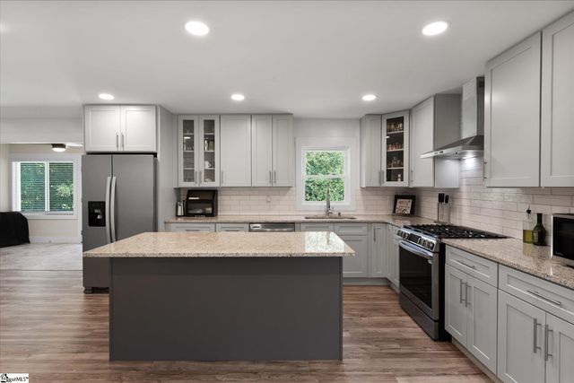 1906 417 Highway, Woodruff, SC 29388