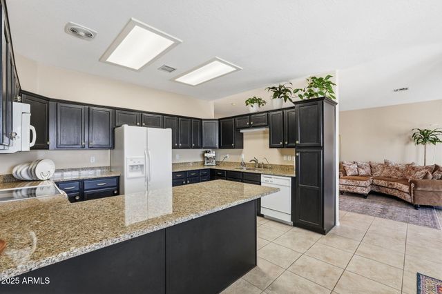 14870 S COUNTRY CLUB Way S, Arizona City, AZ 85123