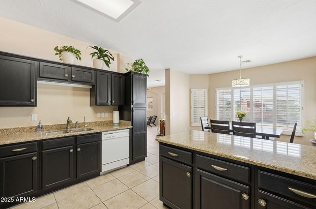 14870 S COUNTRY CLUB Way S, Arizona City, AZ 85123