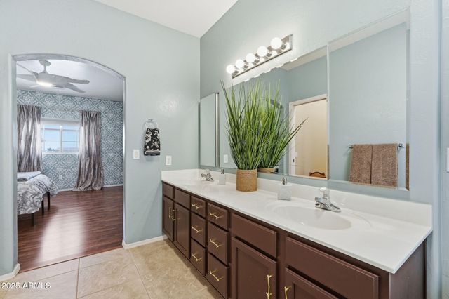 14870 S COUNTRY CLUB Way S, Arizona City, AZ 85123