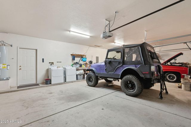 14870 S COUNTRY CLUB Way S, Arizona City, AZ 85123