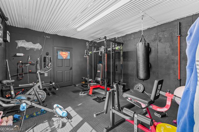 90 Harvey Avenue, Covington, GA 30016