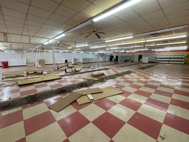 310 Richmond Road, Berea, KY 40403