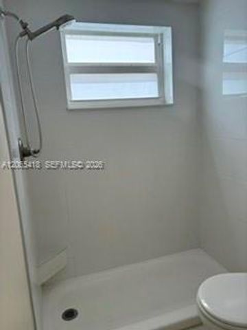 22 SE 3rd Ter 2, Dania Beach, FL 33004