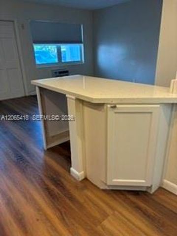 22 SE 3rd Ter 2, Dania Beach, FL 33004