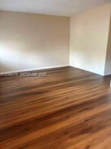 22 SE 3rd Ter 2, Dania Beach, FL 33004