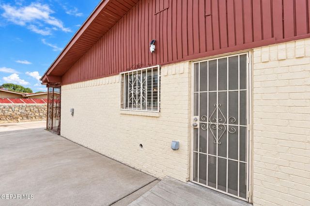 11013 BOB STONE Drive, El Paso, TX 79936