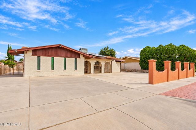 11013 BOB STONE Drive, El Paso, TX 79936