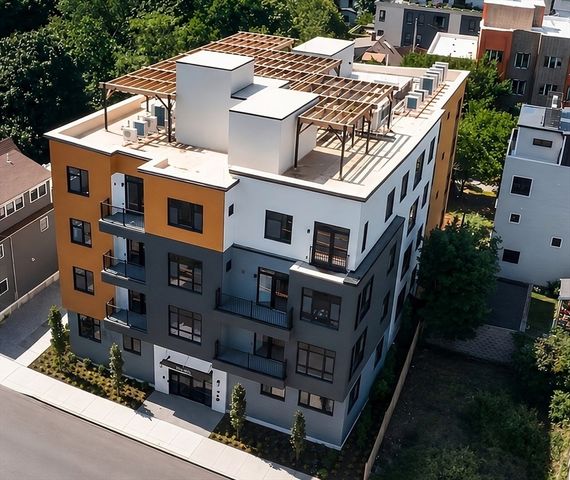 13 Warwick St 303, Somerville, MA 02144