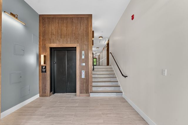 13 Warwick St 303, Somerville, MA 02144
