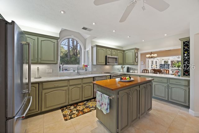 2 Horseman Ln, Hilton Head Island, SC 29926