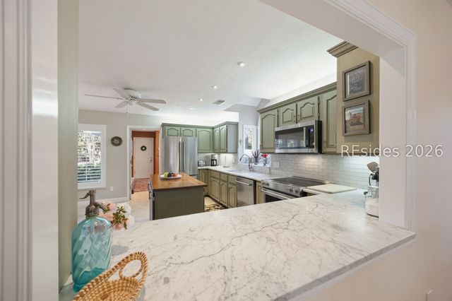 2 Horseman Ln, Hilton Head Island, SC 29926