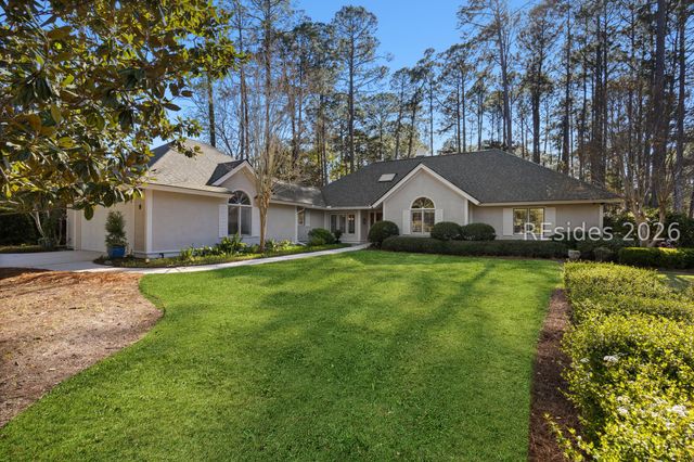 2 Horseman Ln, Hilton Head Island, SC 29926