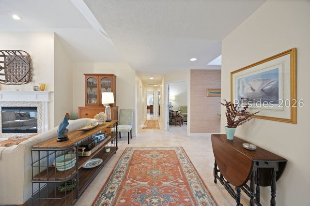 2 Horseman Ln, Hilton Head Island, SC 29926