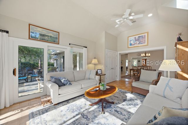 2 Horseman Ln, Hilton Head Island, SC 29926