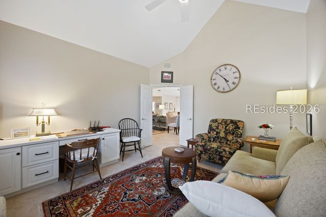 2 Horseman Ln, Hilton Head Island, SC 29926