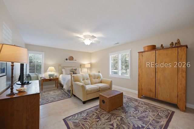 2 Horseman Ln, Hilton Head Island, SC 29926