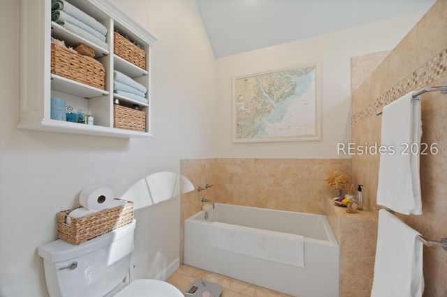 2 Horseman Ln, Hilton Head Island, SC 29926