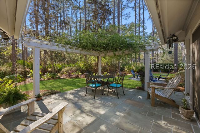 2 Horseman Ln, Hilton Head Island, SC 29926