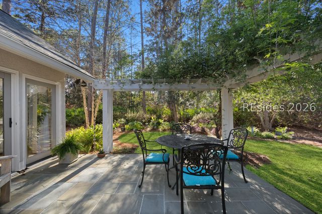 2 Horseman Ln, Hilton Head Island, SC 29926