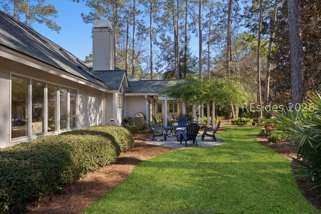 2 Horseman Ln, Hilton Head Island, SC 29926