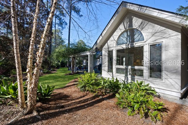 2 Horseman Ln, Hilton Head Island, SC 29926