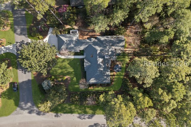 2 Horseman Ln, Hilton Head Island, SC 29926