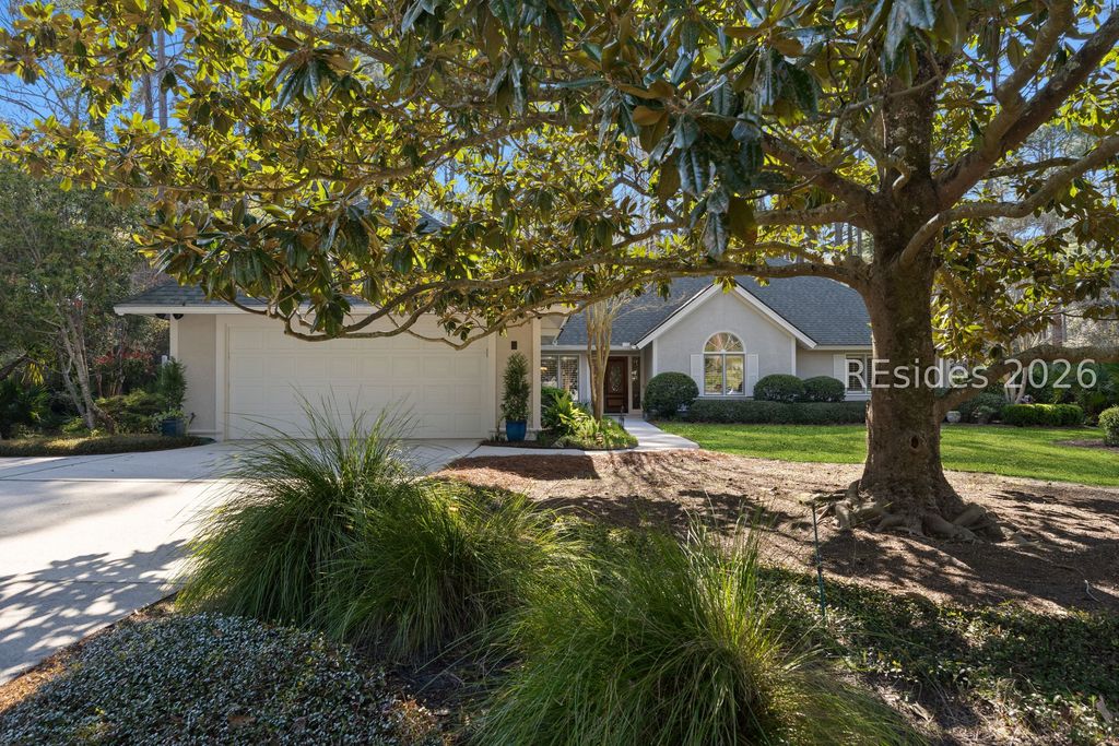 2 Horseman Ln, Hilton Head Island, SC 29926