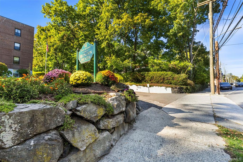 14 S Broadway 2-3B, Irvington, NY 10533