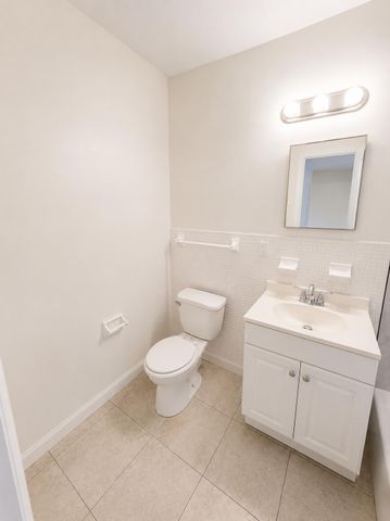 824 NE 16th Street 826, Fort Lauderdale, FL 33304