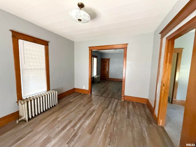 717 W MACQUEEN Avenue, Peoria, IL 61604