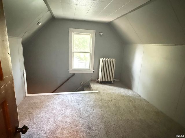 717 W MACQUEEN Avenue, Peoria, IL 61604