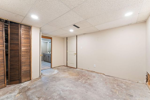 8829 Parrish Avenue, Highland, IN 46322