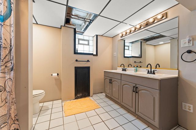8829 Parrish Avenue, Highland, IN 46322