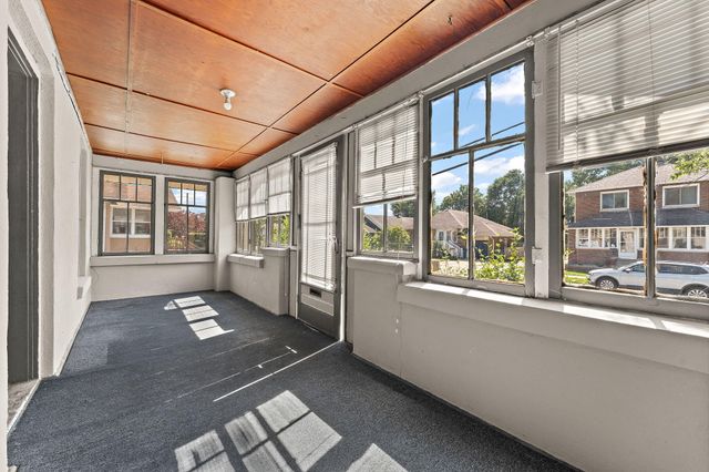 8829 Parrish Avenue, Highland, IN 46322