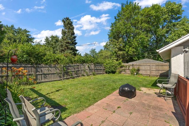 8829 Parrish Avenue, Highland, IN 46322