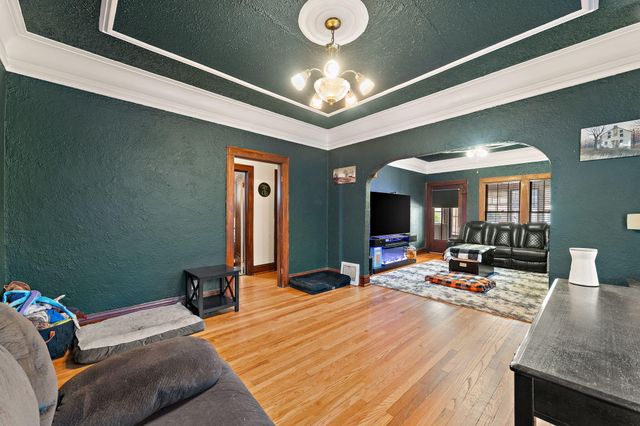 8829 Parrish Avenue, Highland, IN 46322