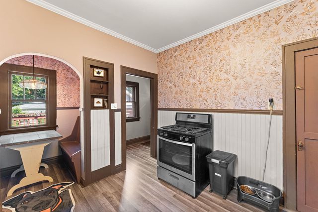 8829 Parrish Avenue, Highland, IN 46322