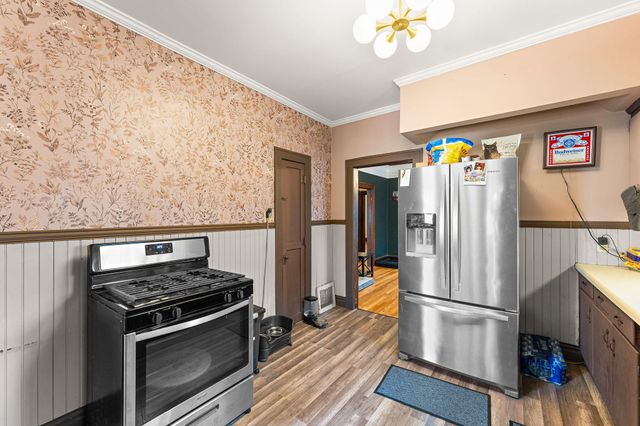 8829 Parrish Avenue, Highland, IN 46322
