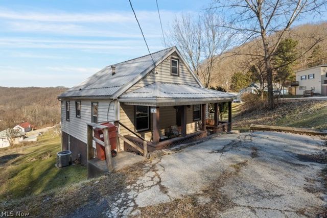 163 WALL STREET, Weirton, WV 26062