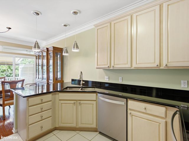 5721 Pinecroft Court, Independence Twp, MI 48346
