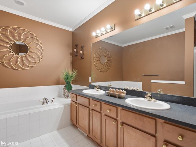 5721 Pinecroft Court, Independence Twp, MI 48346