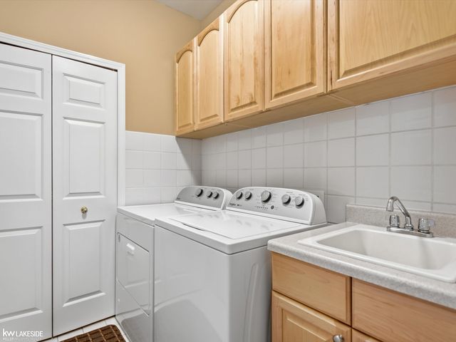 5721 Pinecroft Court, Independence Twp, MI 48346