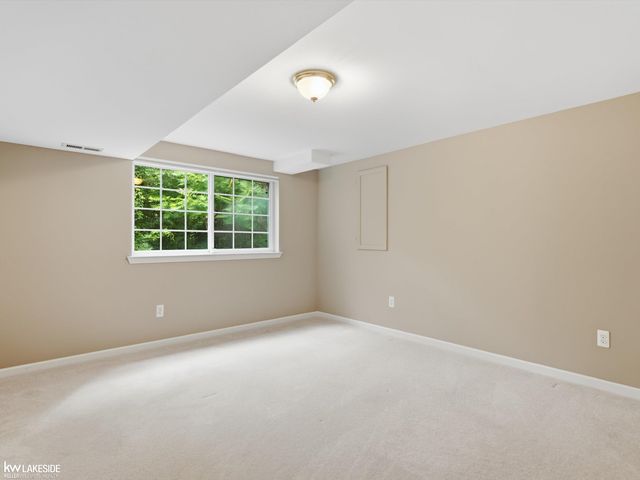 5721 Pinecroft Court, Independence Twp, MI 48346