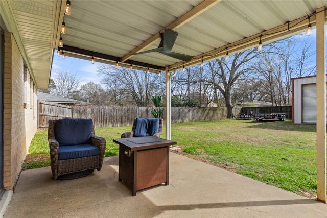 208 Dancer Drive, Longview, TX 75604