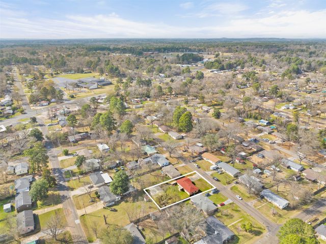 208 Dancer Drive, Longview, TX 75604