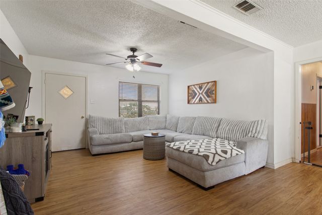 208 Dancer Drive, Longview, TX 75604