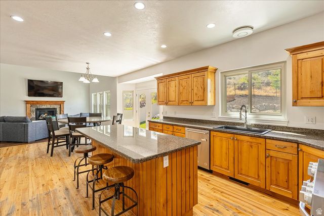 1079 STONE FLY DR, Bluffdale, UT 84065