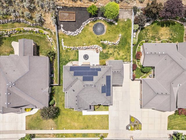1079 STONE FLY DR, Bluffdale, UT 84065