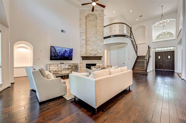 39 Marino Drive, Missouri City, TX 77459